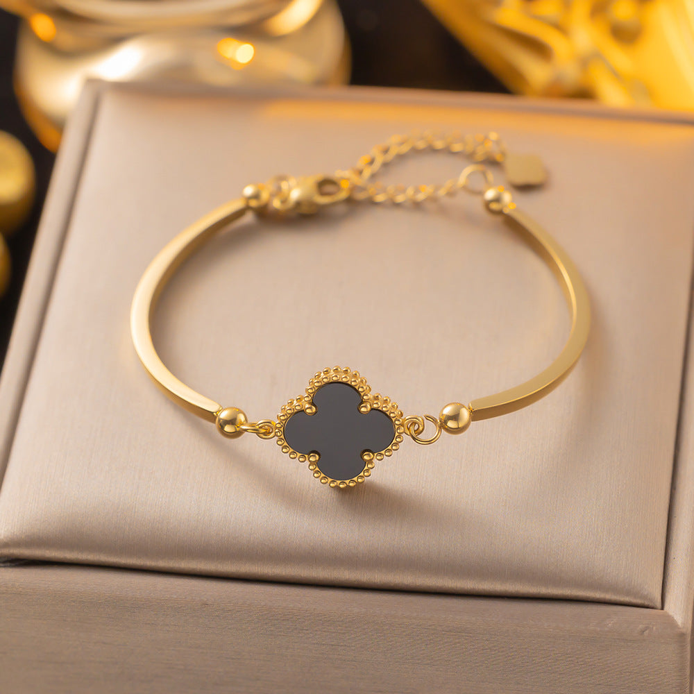 Van Cleef & Arpels Clover Bangle