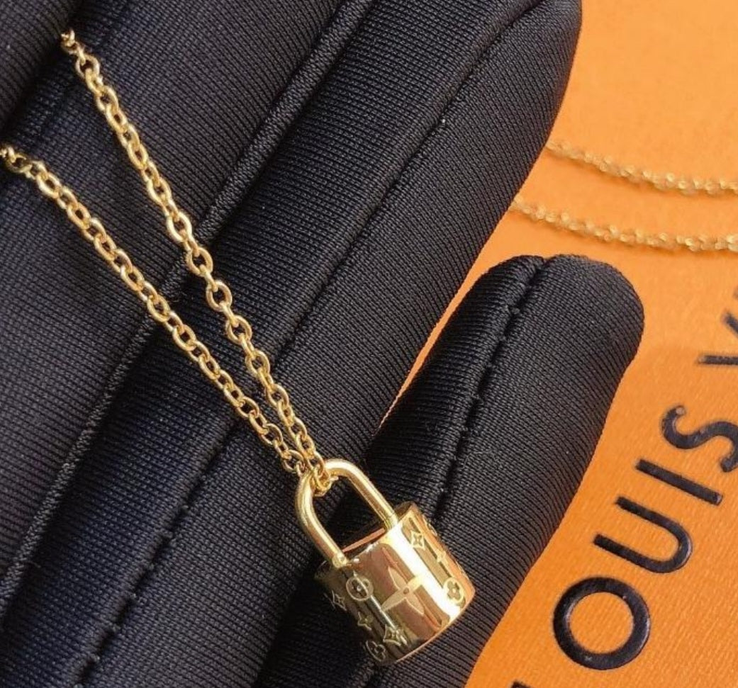 Louis Vuitton Pendentif Lock Necklace