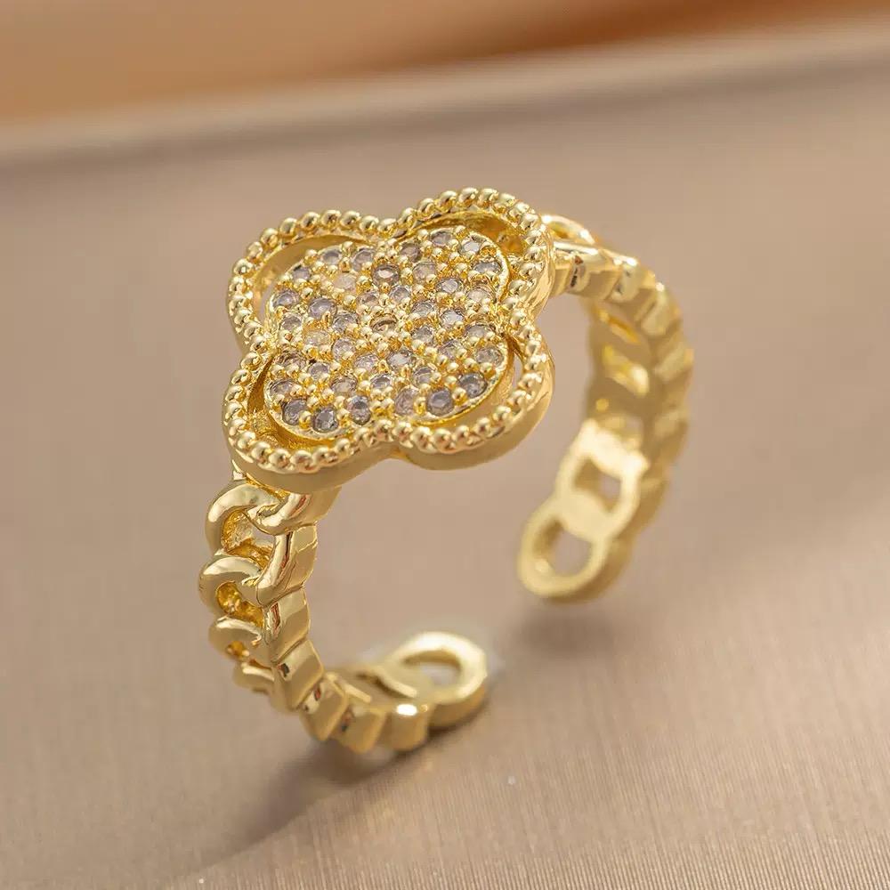 Van Cleef & Arpels Alhambra Ring