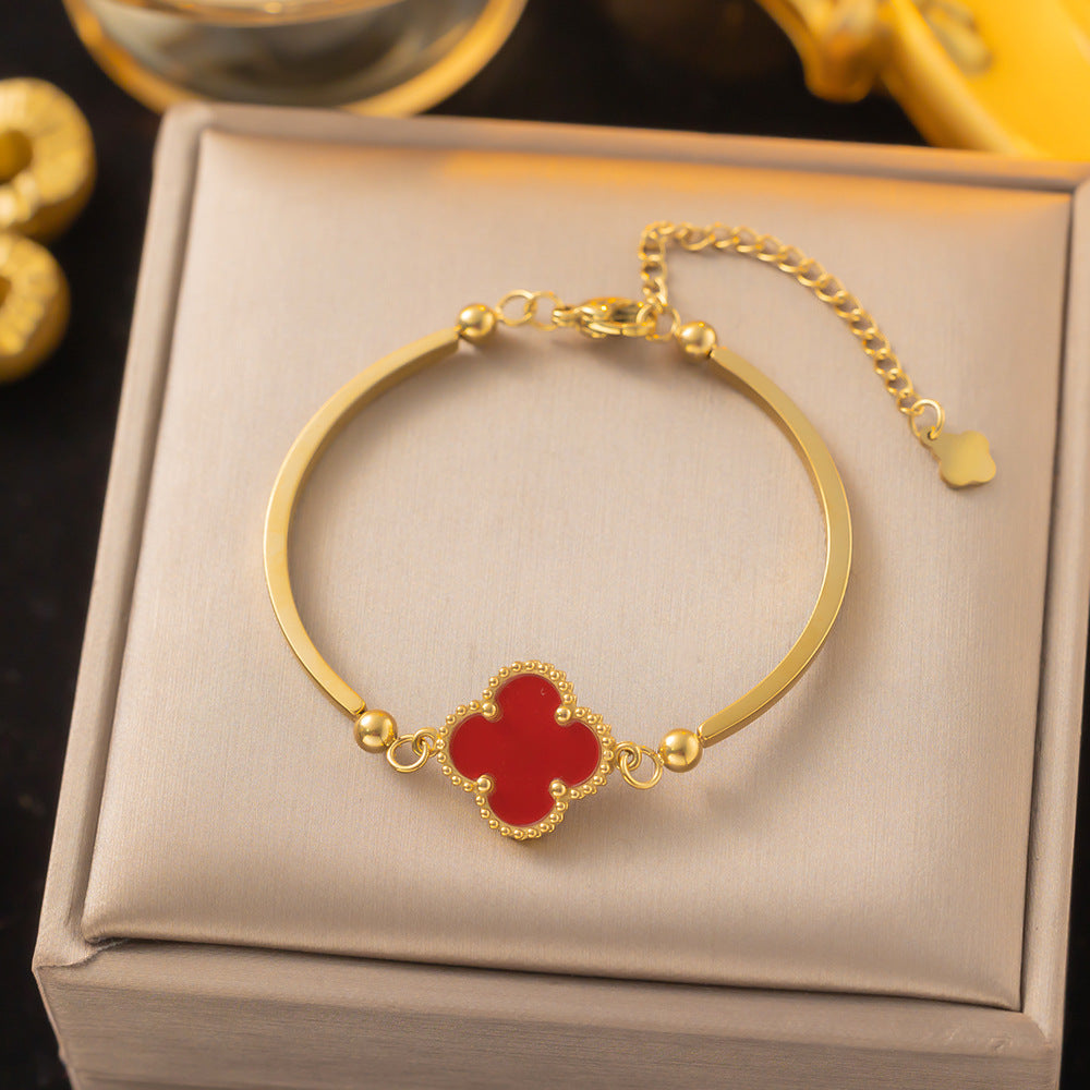Van Cleef & Arpels Clover Bangle